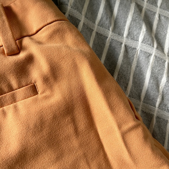 Banana Republic Camel Paperbag Shorts 0 - Picture 3 of 3